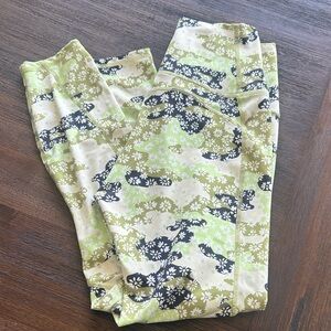 Fabletics Pure Luxe Floral Leggings